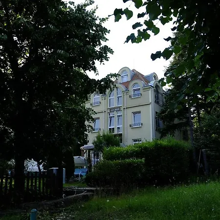 ダッチェス 3* ヴァルナ