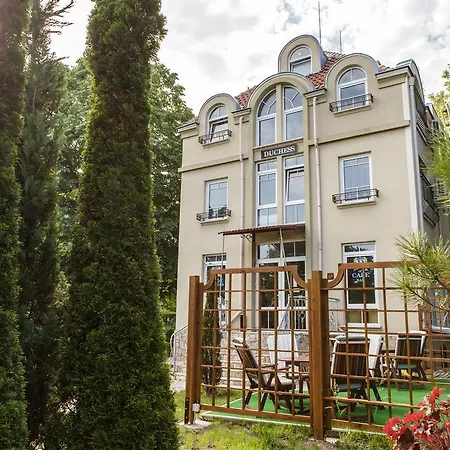 ホテル ダッチェス